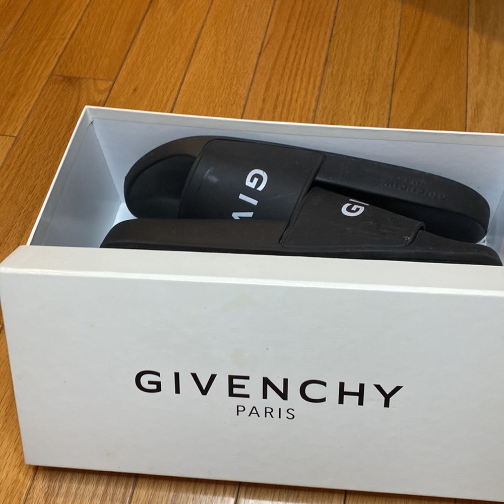 Givenchy slides - Picture 3 of 3